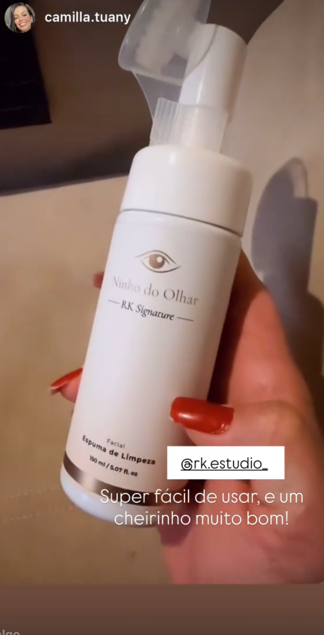Depoimento de @camilla.tuany sobre a Espuma de Limpeza